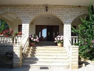 Rooms & Restaurant Matanovi Dvori Sukošan Kroatien