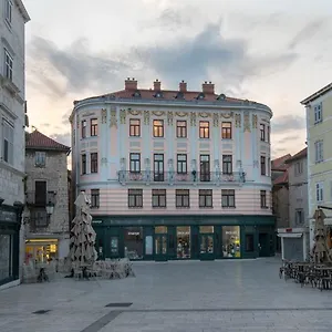 **** Hotel Square Heritage Kroatien
