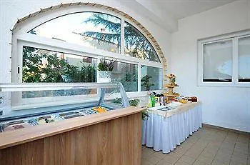 Rooms & Restaurant Matanovi Dvori 4*, Sukosan Croatia