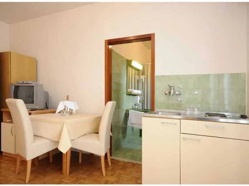 Rooms & Restaurant Matanovi Dvori Sukosan